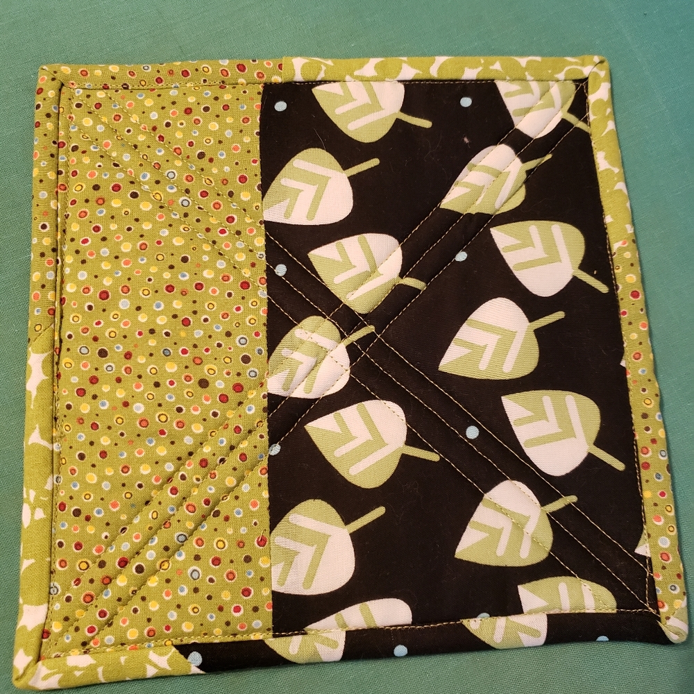 Scrappy Potholder/trivet